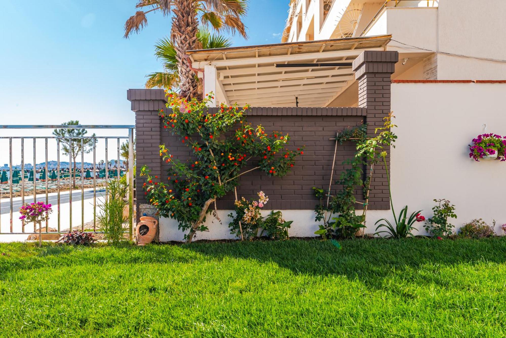 Sea View Apartments Eldo Durres Exterior photo
